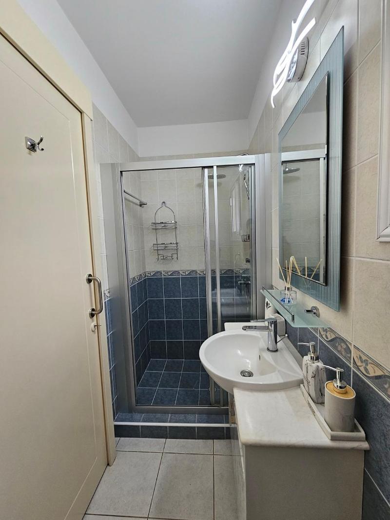 Apartament Iris Village *