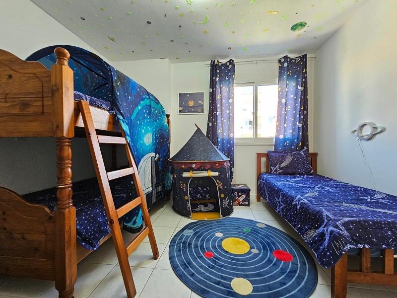 Iris Village Apartament *