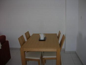 Iris Village Apartament